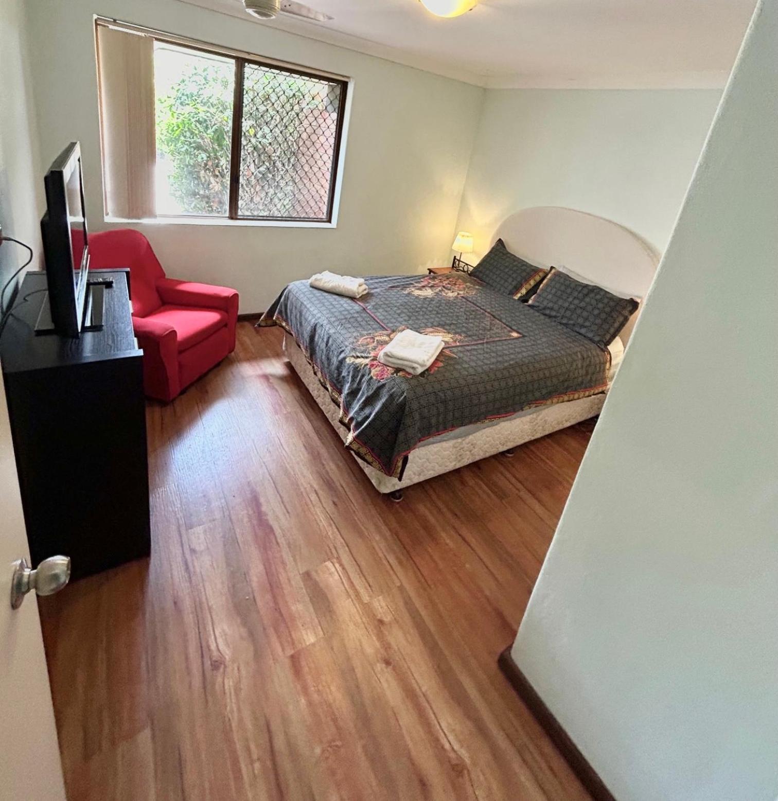 Geraldton Holiday Unit With Free Streaming Bagian luar foto
